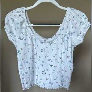 Me to We White Floral Top with Bow